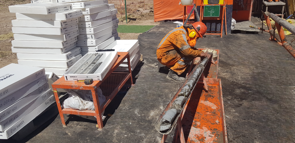 FORMACIÓN DE AYUDANTE PERFORISTA EN PERFORACIÓN DIAMANTINA